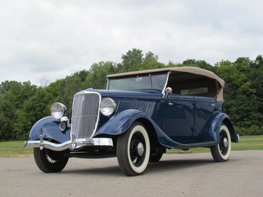  Ford V8 DeLuxe Phaeton 1933 года  (фото 1 из 10)